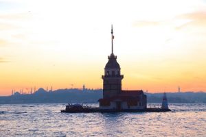 5-most-photographed-lighthouses Kiz-Kulesi-768x511