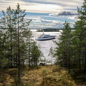 Heesen Yachts _Oslo24_-_Anchor_Shot