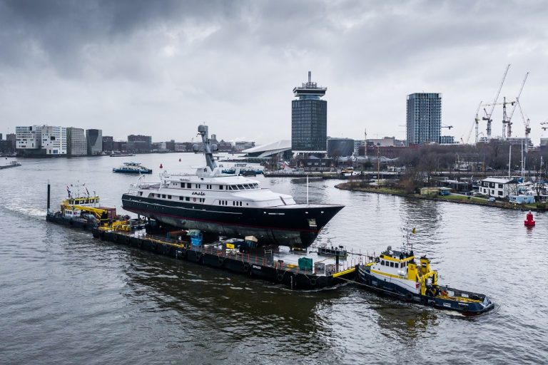 Feadship Amara