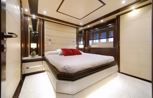 Navetta 30 guest-cabin