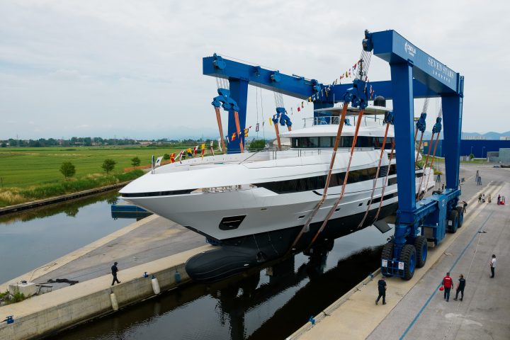 Mangusta_Oceano_50_the_launch__1_