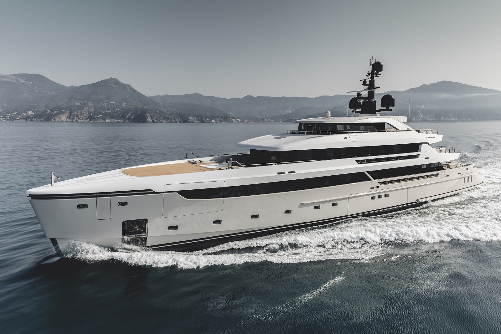 62Steel e Alloy i Superyacht Sanlorenzo colpiscono al Monaco Yacht Show 2022