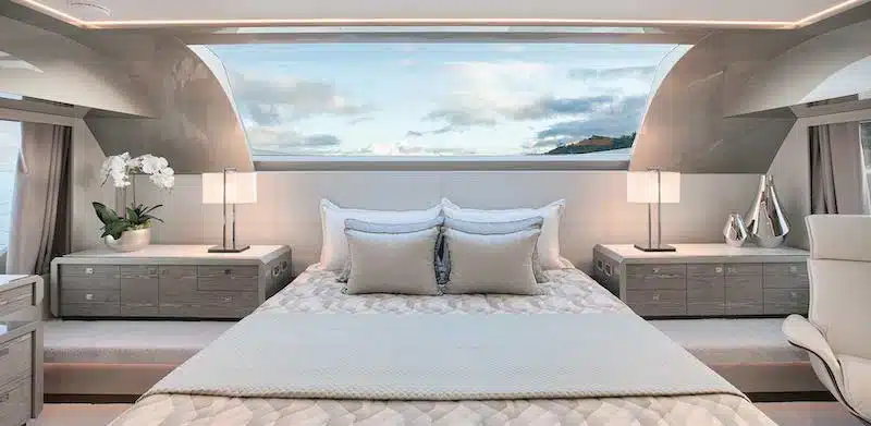 Ocean alexander master stateroom Ocean alexander master stateroom