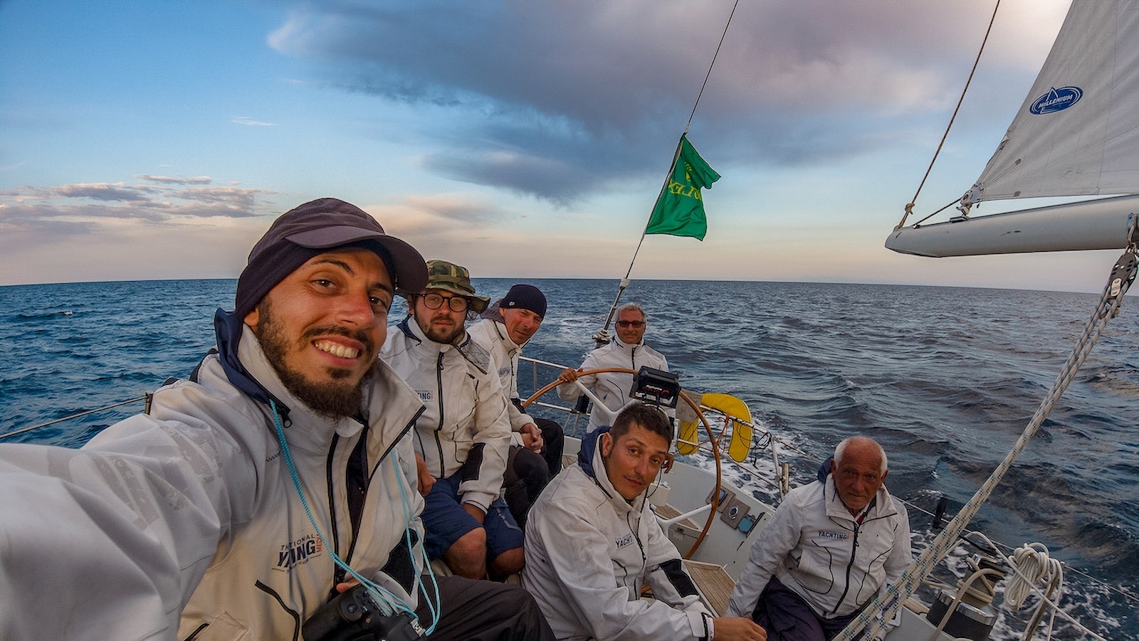 Luca D'Ambrosio et son équipage lors d'une régate