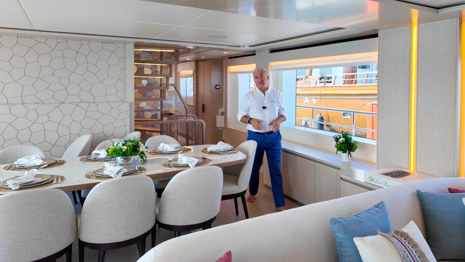 Luca DAmbrosio décrit les intérieurs de Nomad 101