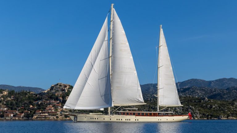 Superyacht Simena